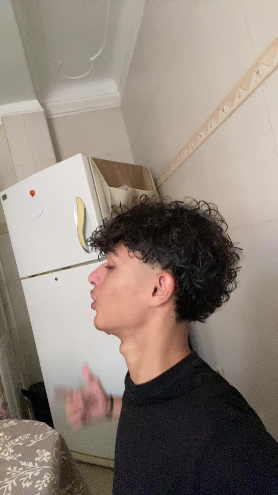 @علي