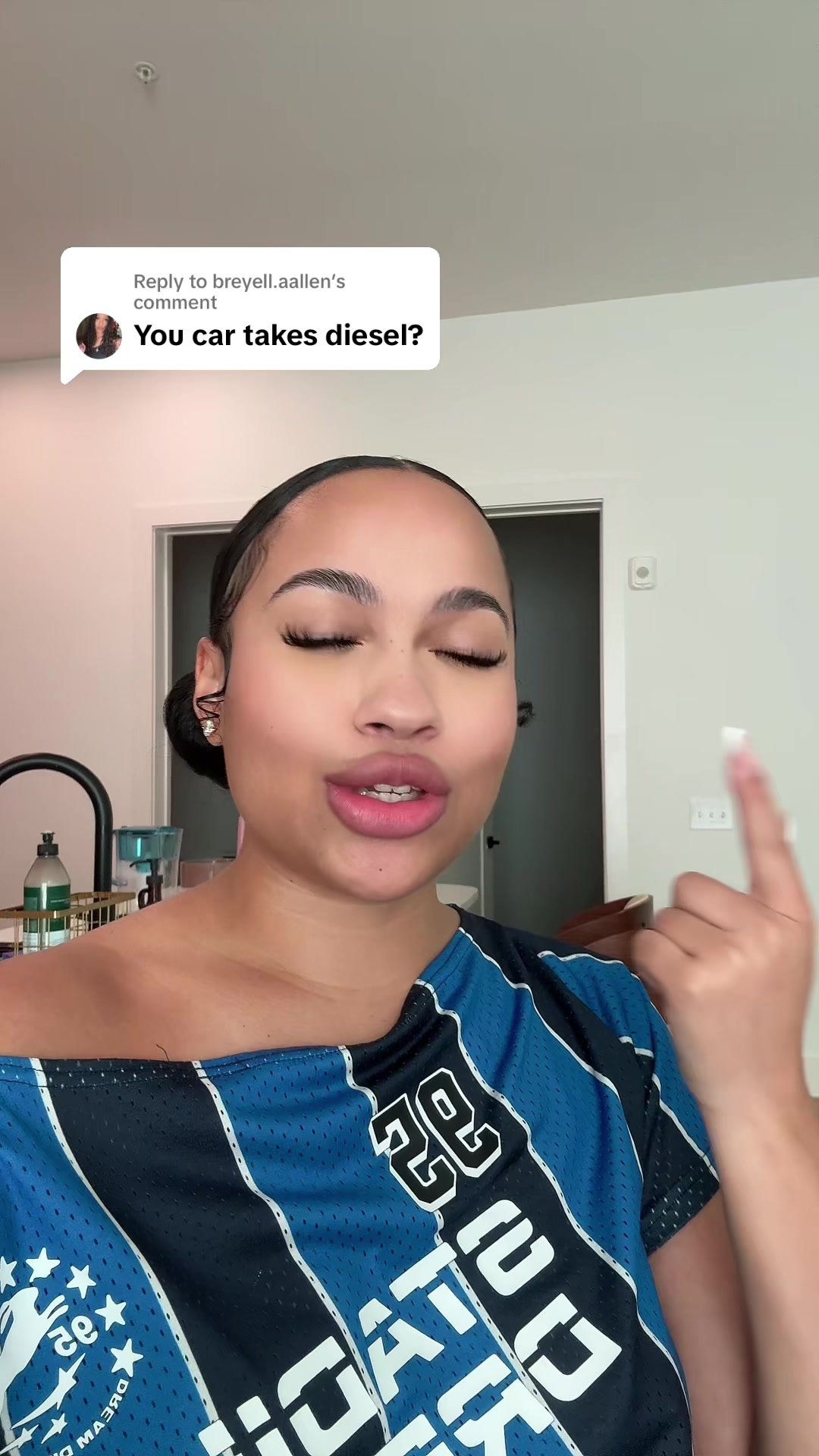 @Bella