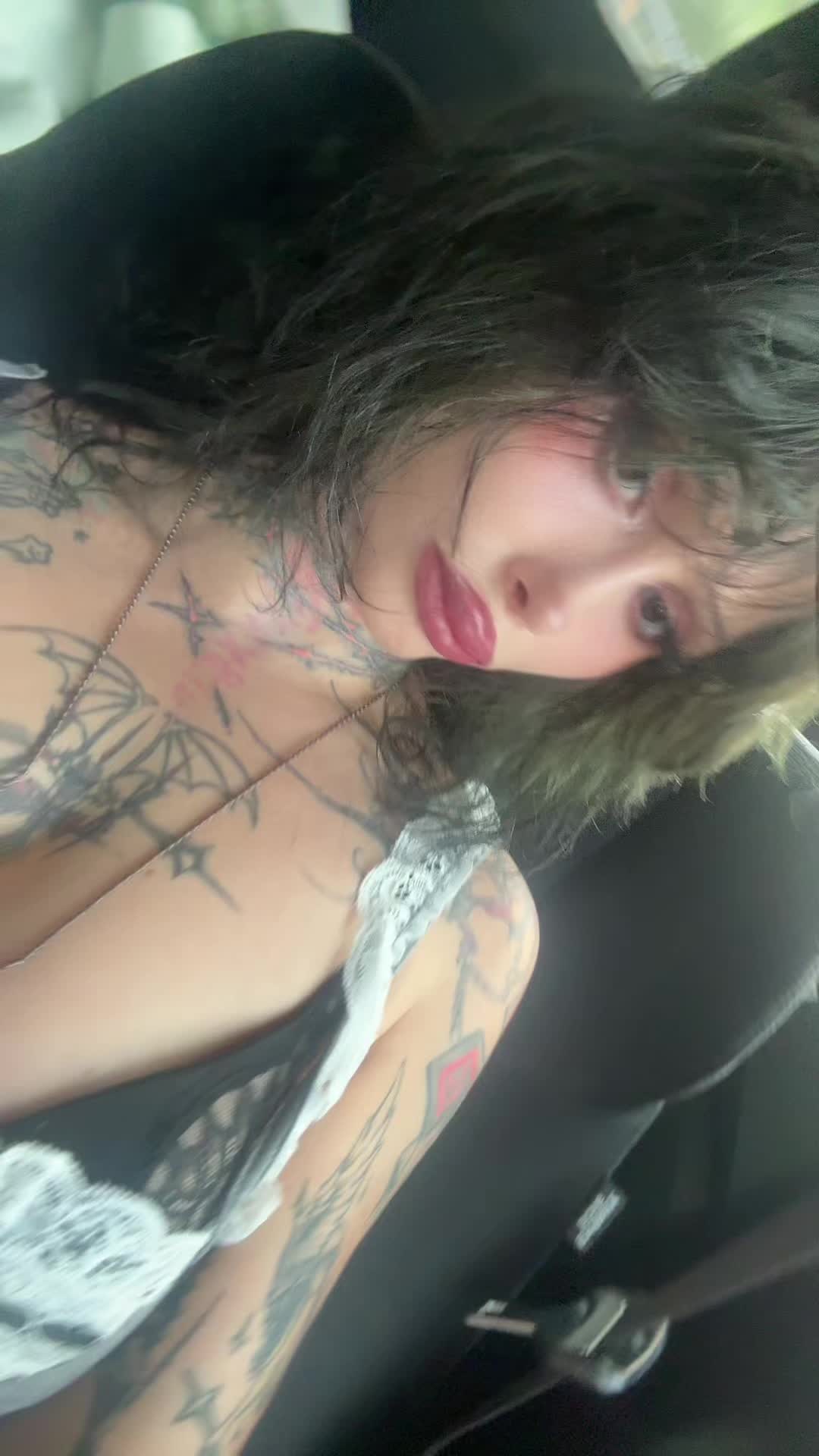 @zommmbri