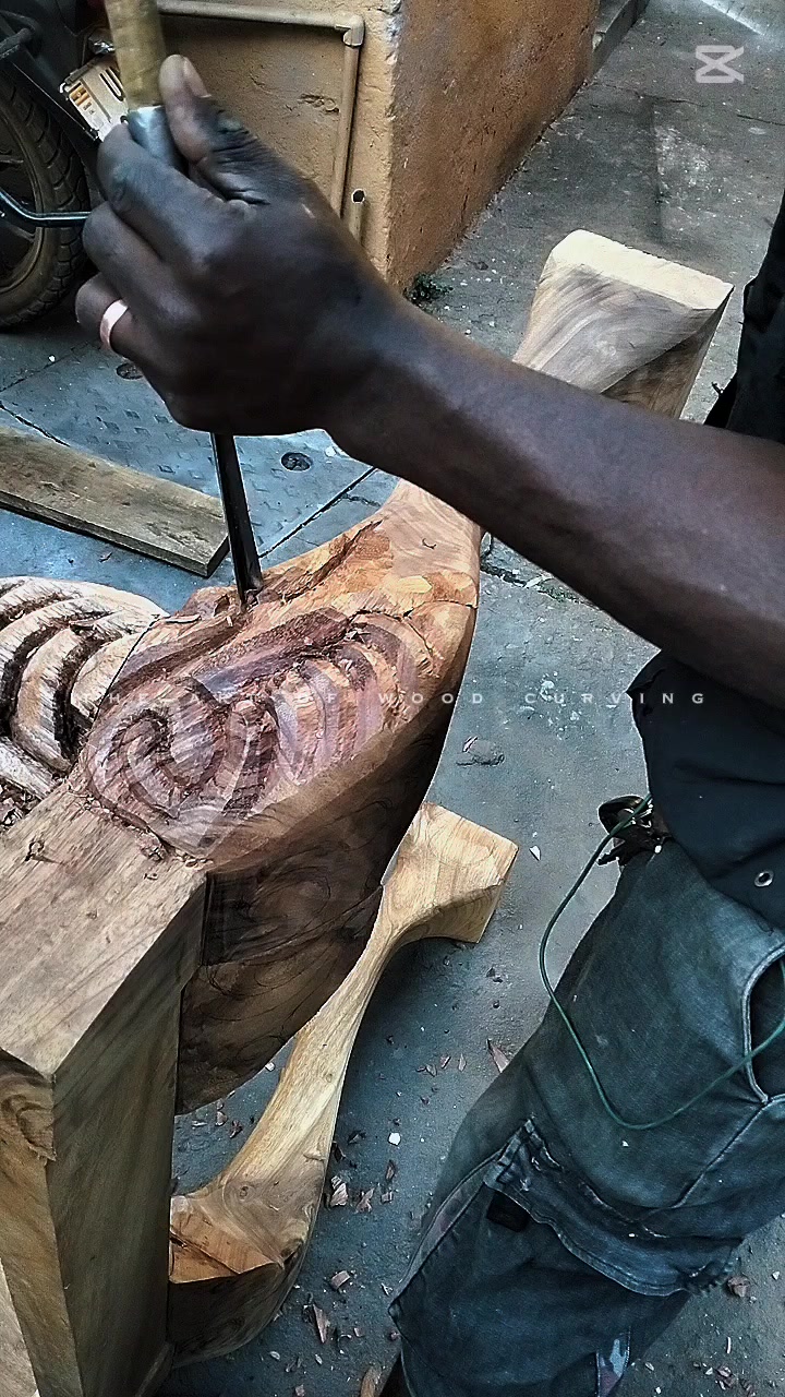 @Modern furniture🔨🇺🇬
