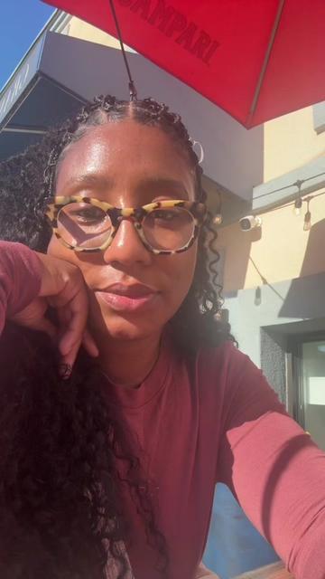 @Desiree | wine & lifestyle