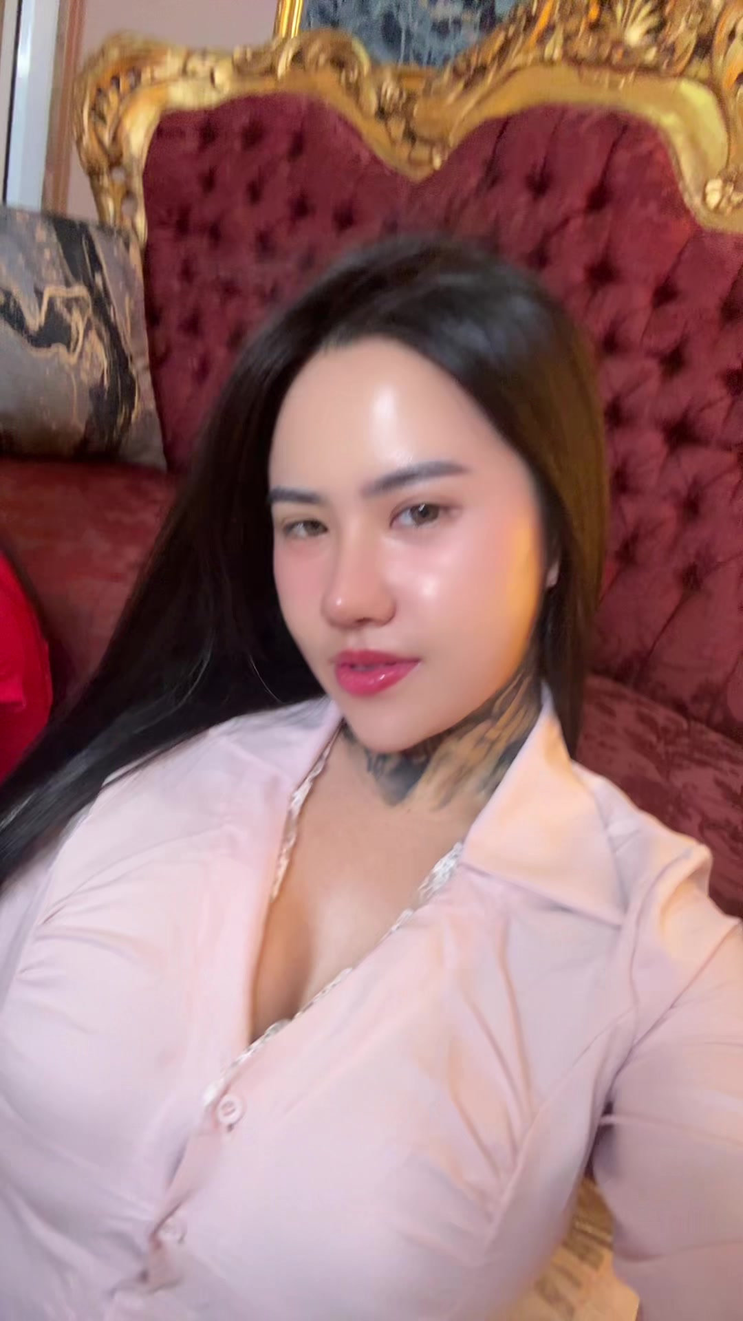 @อะไรว่ะ