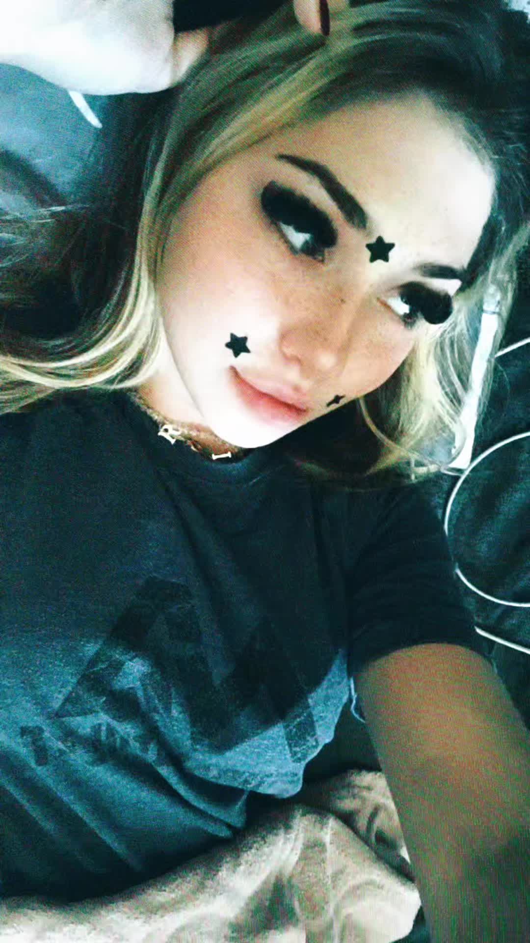 @𝓜𝔂𝓷𝓲𝓪 🦋🐭
