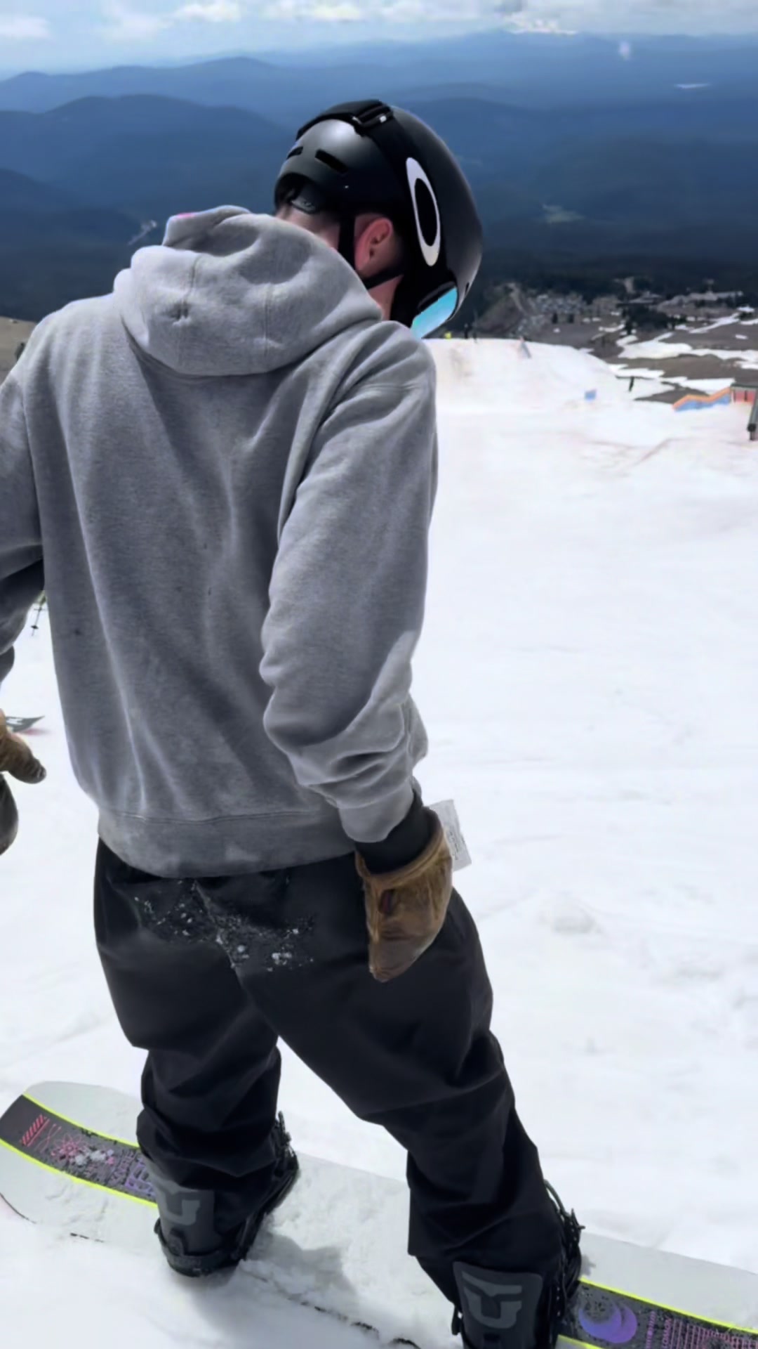 @JJ_snowboarding