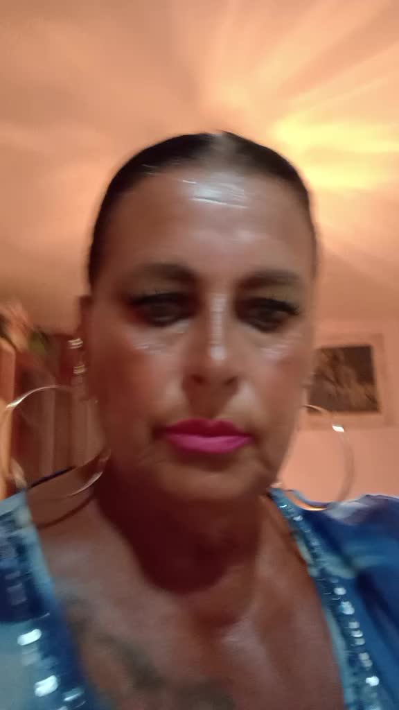 @annadesantis634