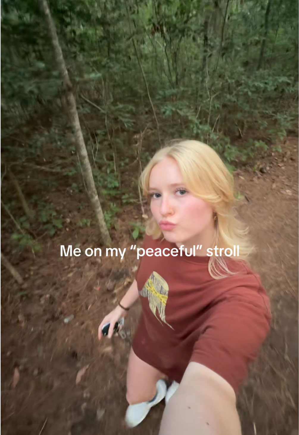 @🐝