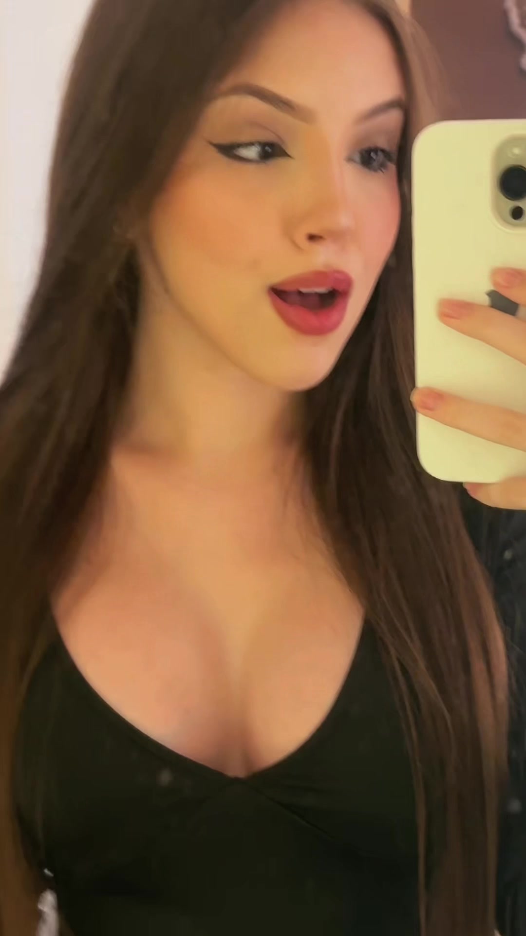 @Adriely camily