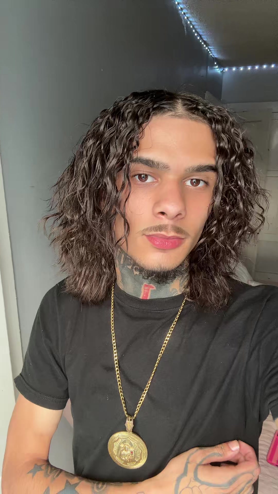 @️