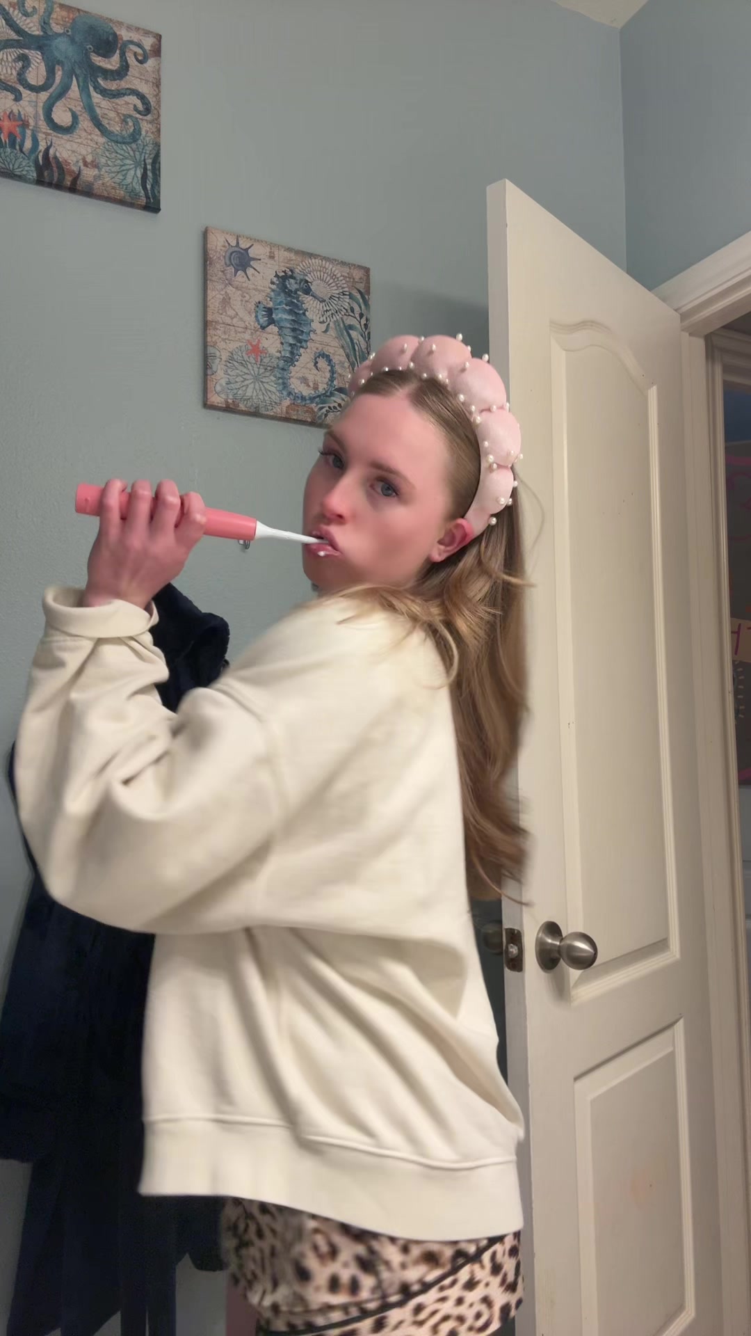 @ellie.land