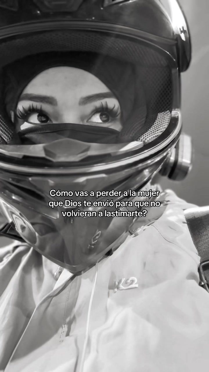 @Cɪɴᴛʜʏᴀ Lᴇóɴ🏍️