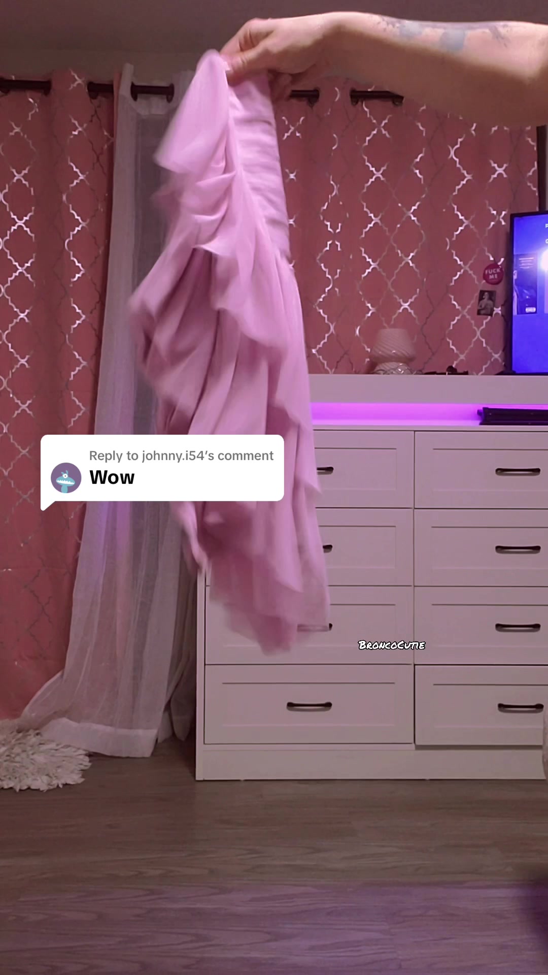 @Broncocutie