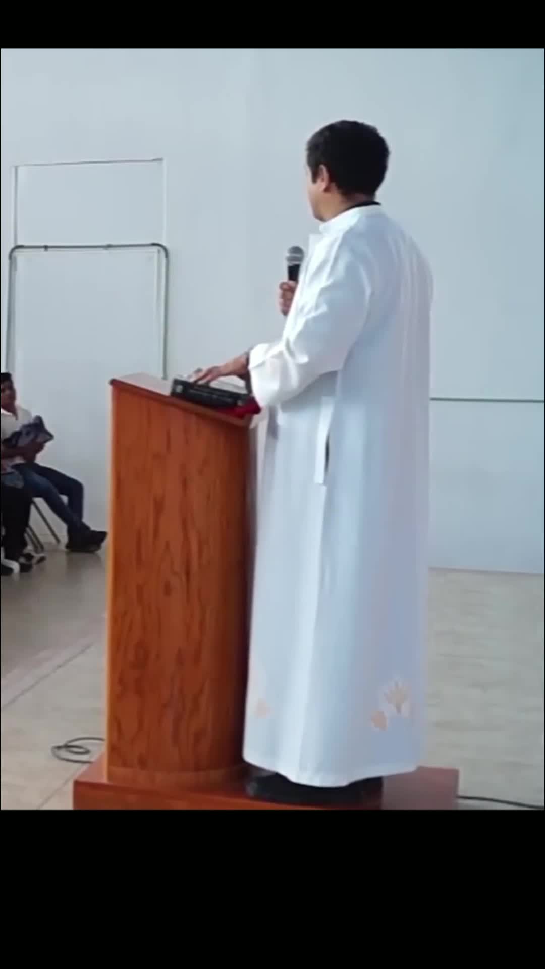 @Padre Cornejo Sermones