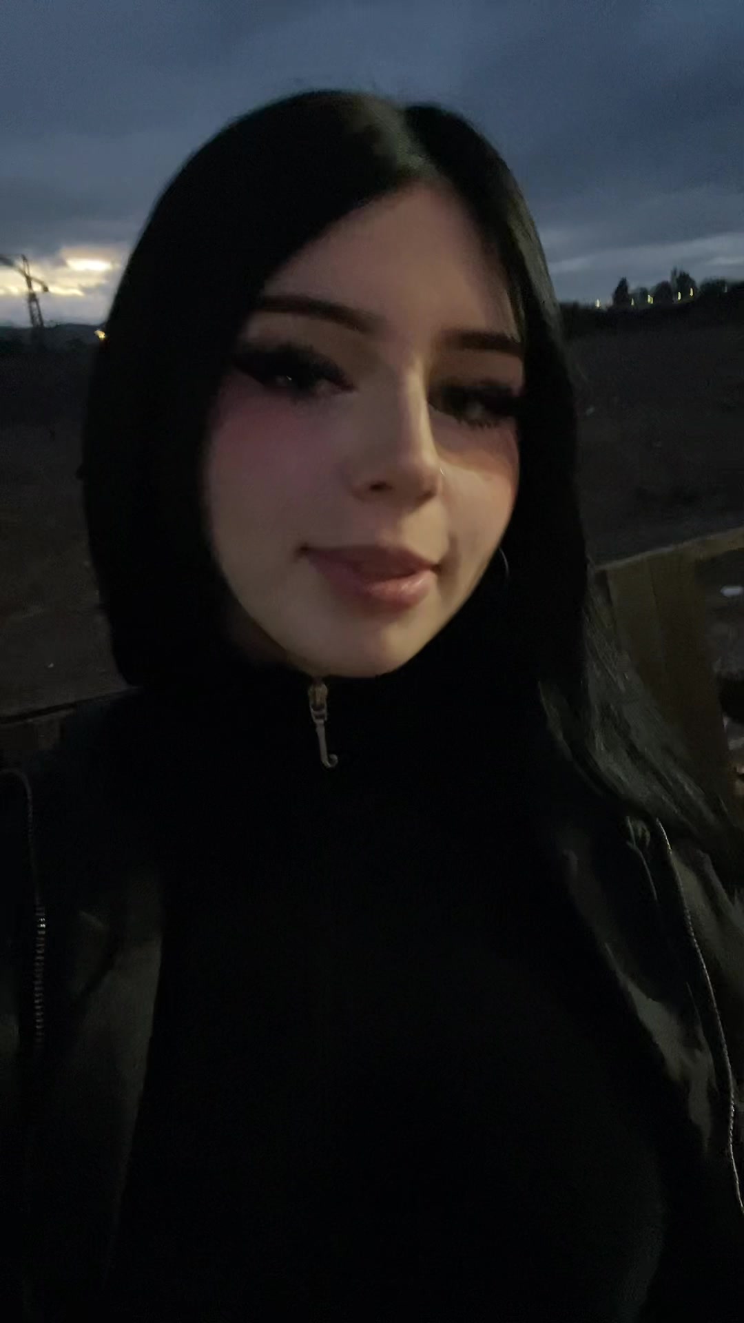@𝐴𝑛𝑔𝑒𝑙𝑎🐈⬛