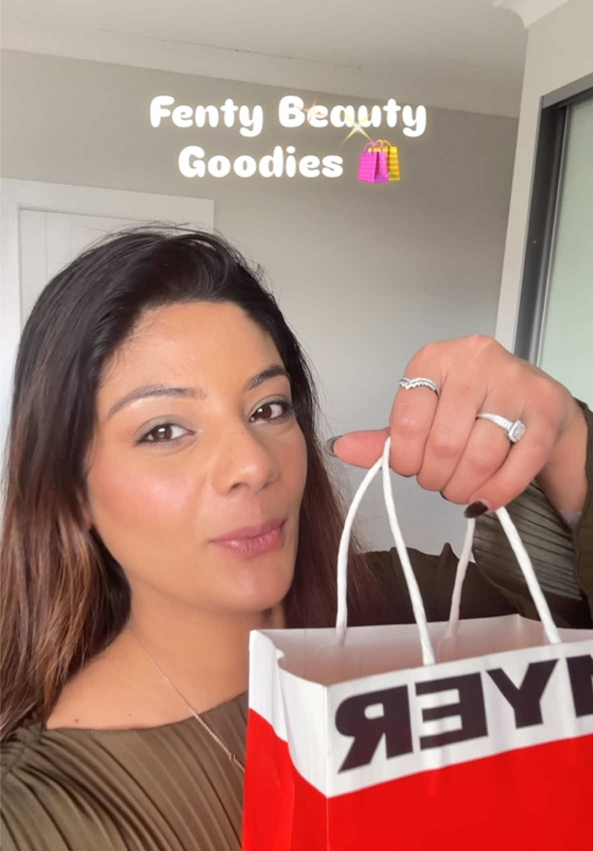 @Simmy | Beauty Content Creator
