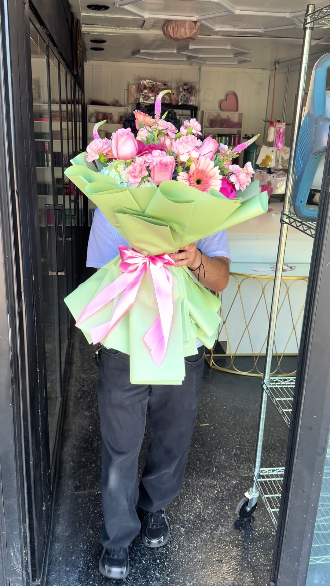@Lalasbouquets