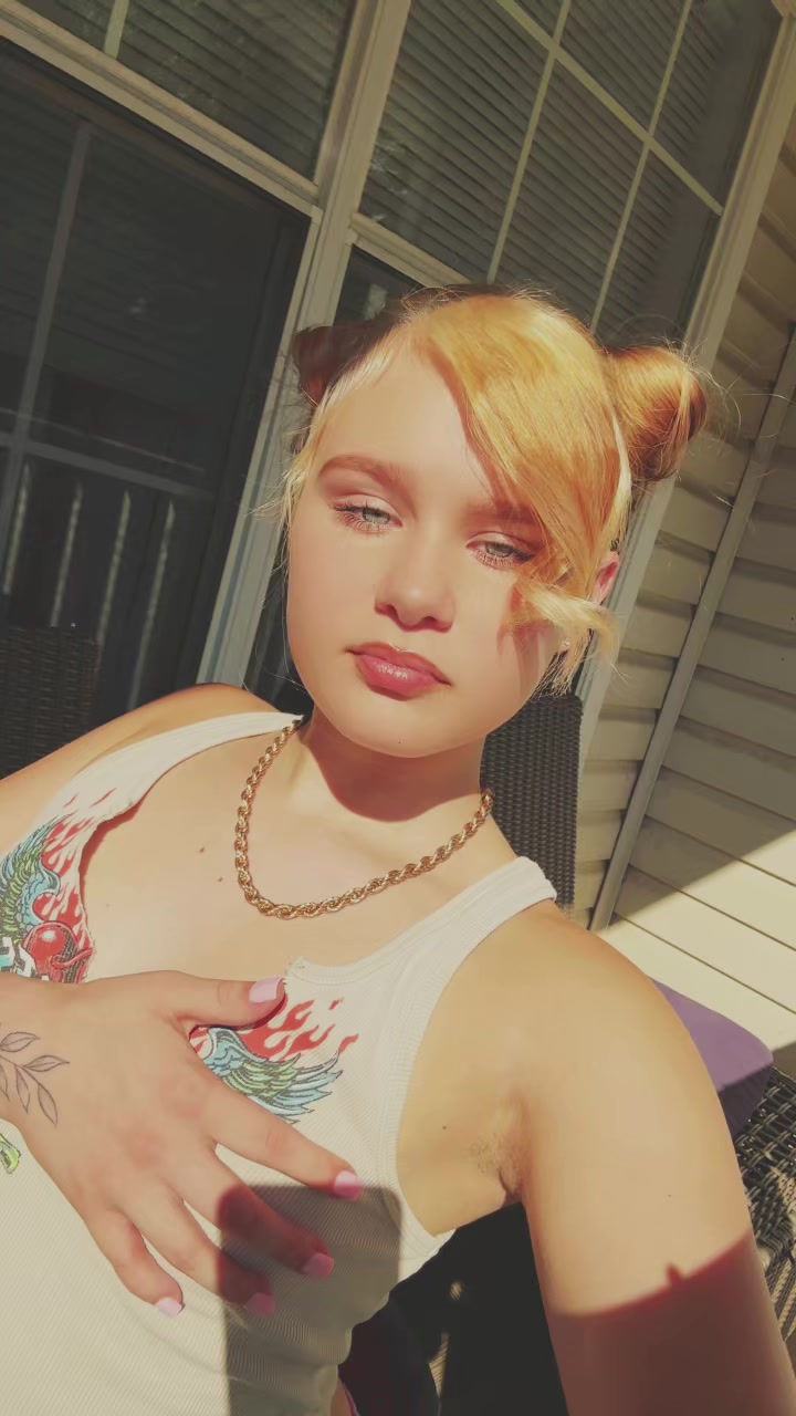 @1prettyblondieee