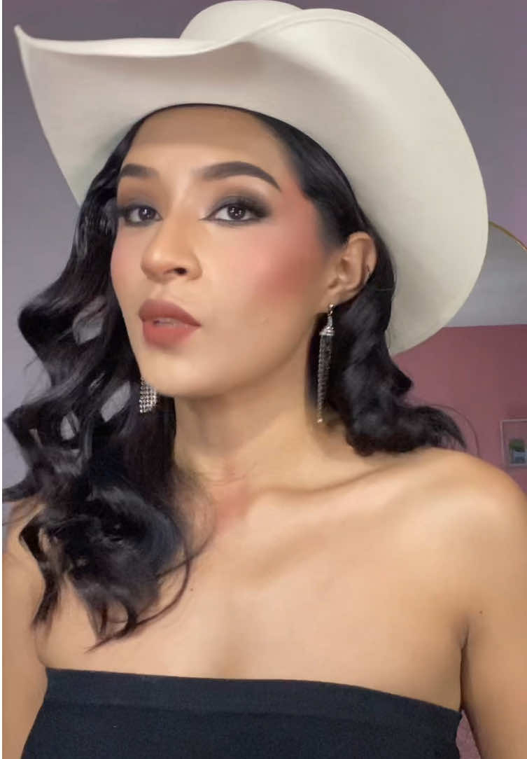 @JENN HERN&Aacute;NDEZ