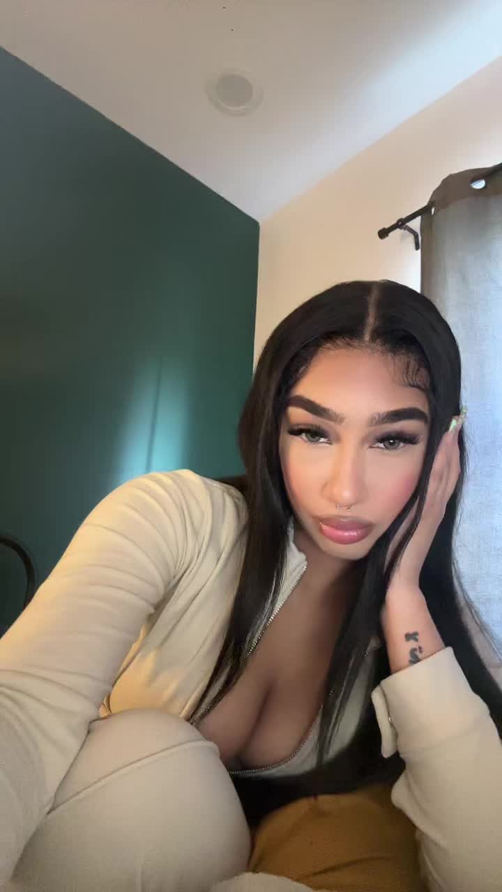 @Nylacakessss