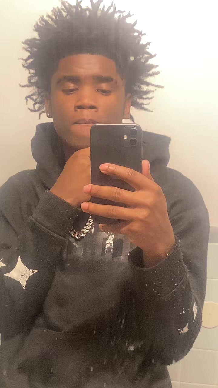 @K4frmbmore🩸