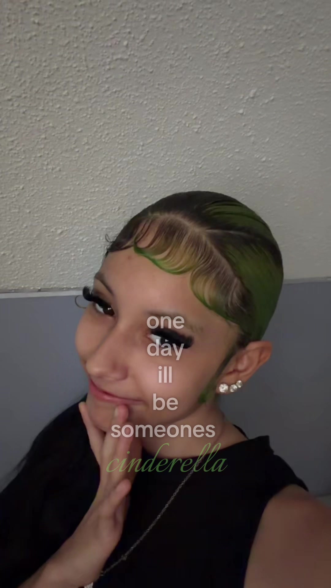 @🧑🏼&zwj;🎤