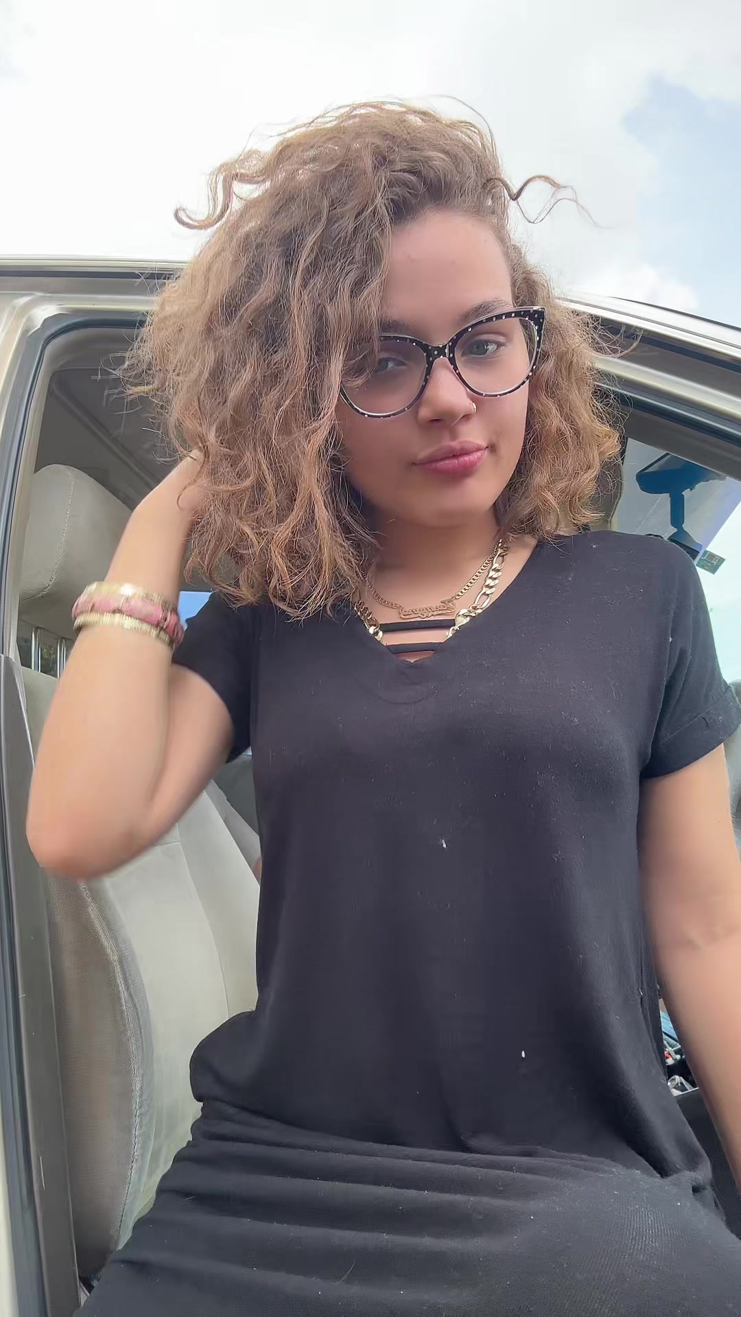 @ladyhitta4828040