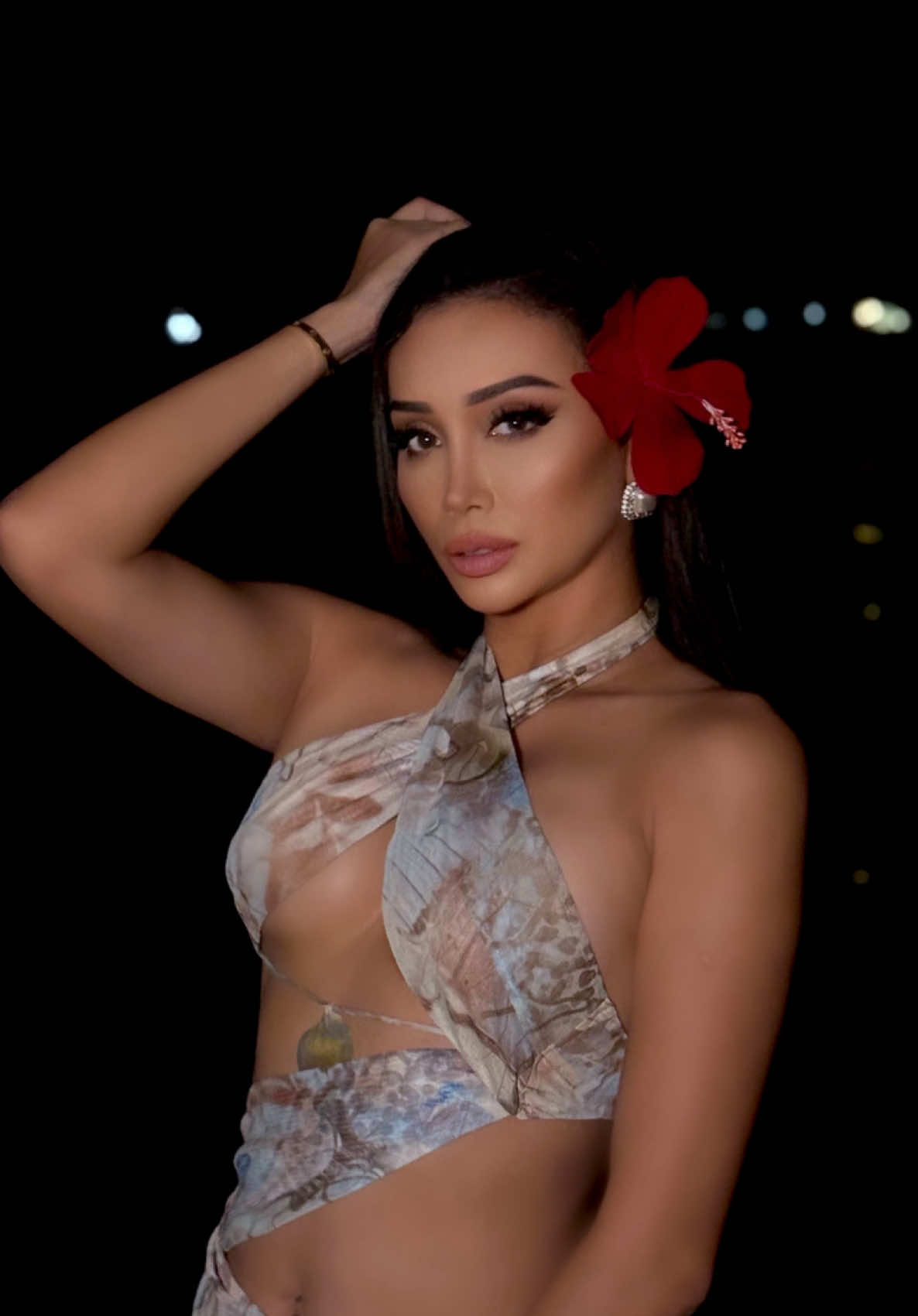 @adelinehokulani