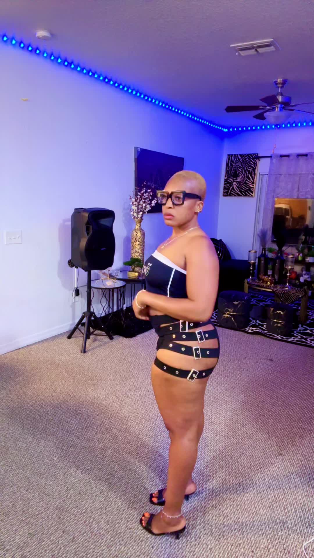 @diva baby  CEO b&ograve;tet kale