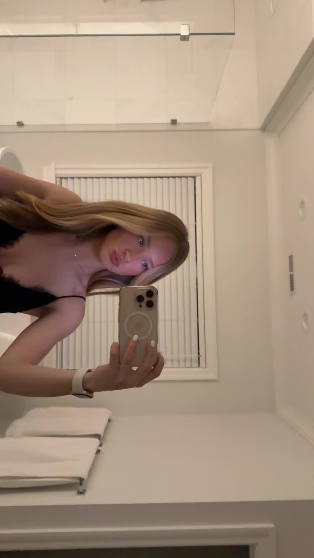 @lily
