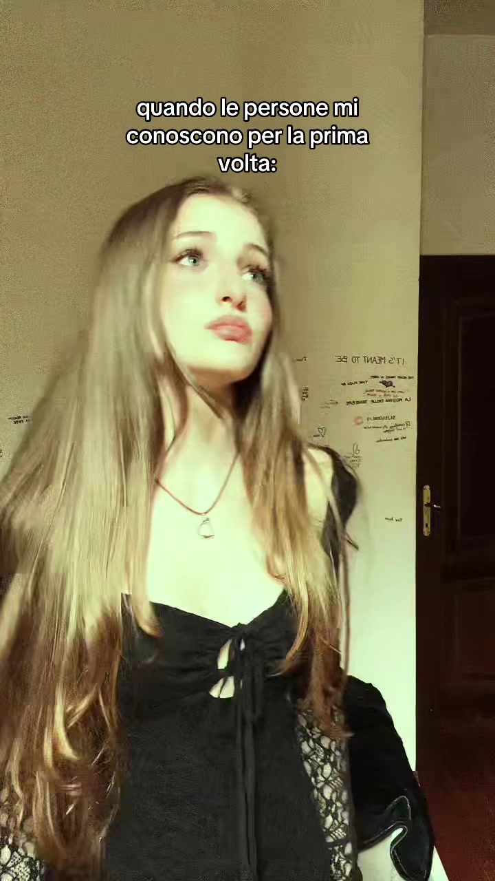 @Cris.🌙