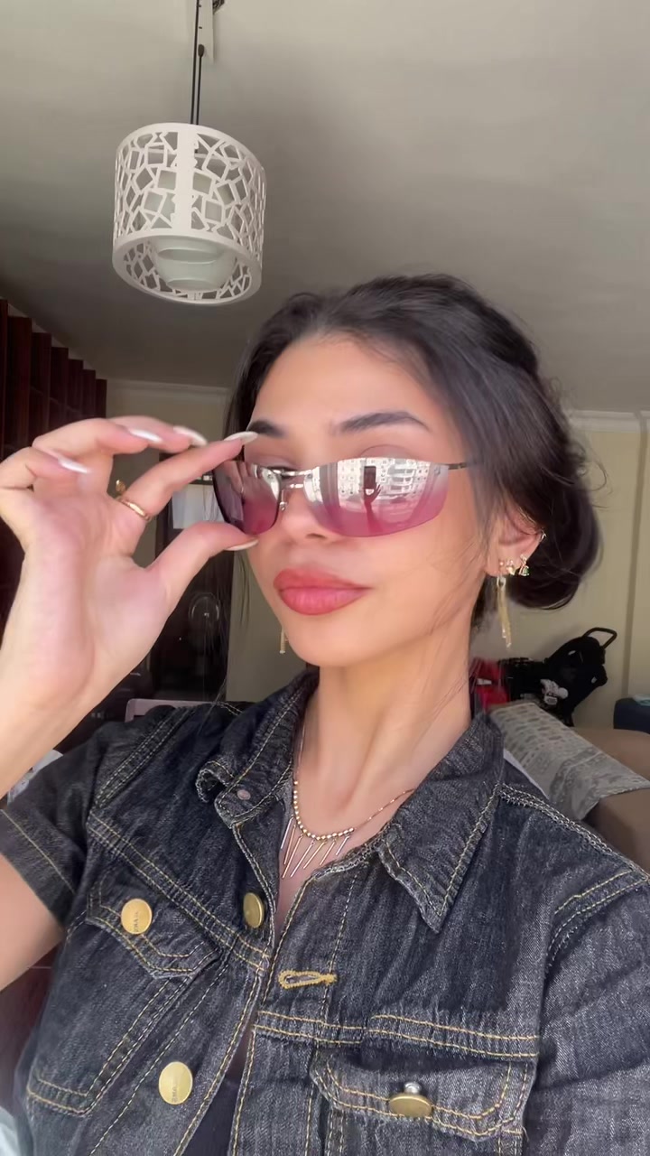 @๐ Lara ๐