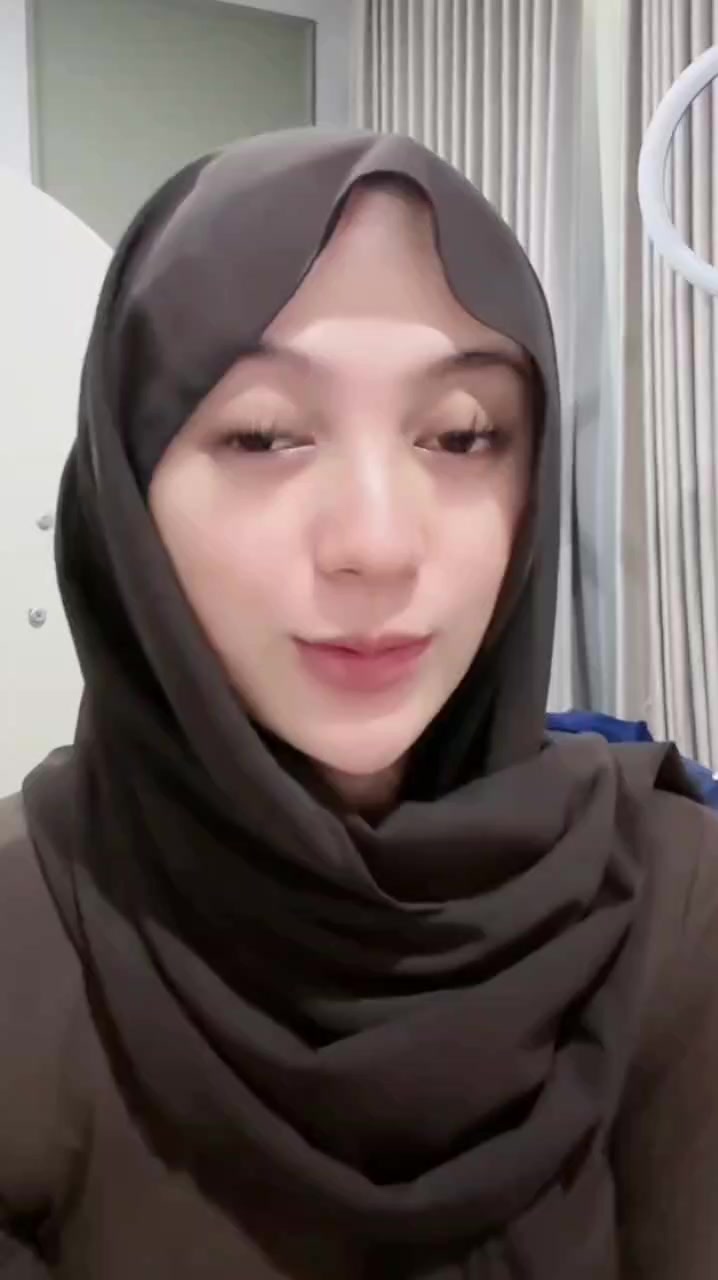 @فتاة جميلة