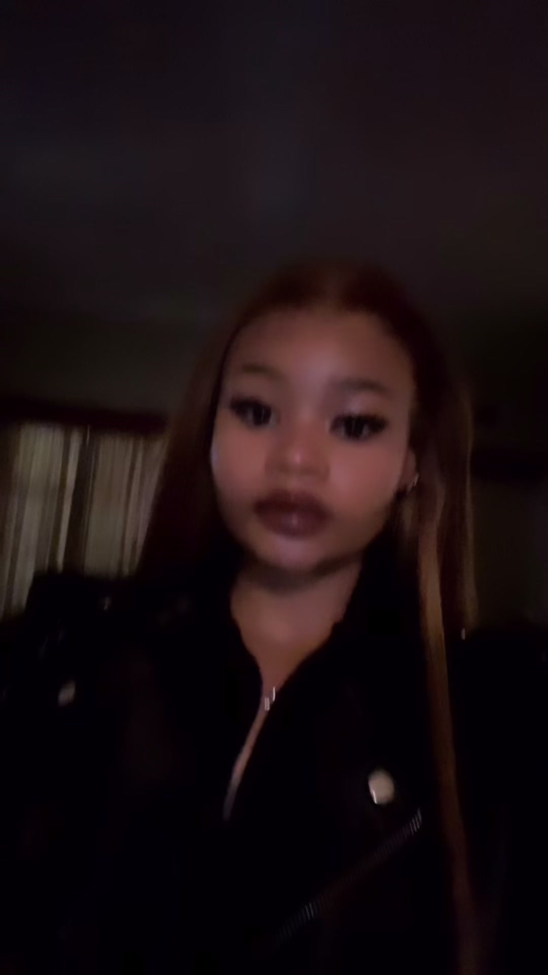 @𝕽