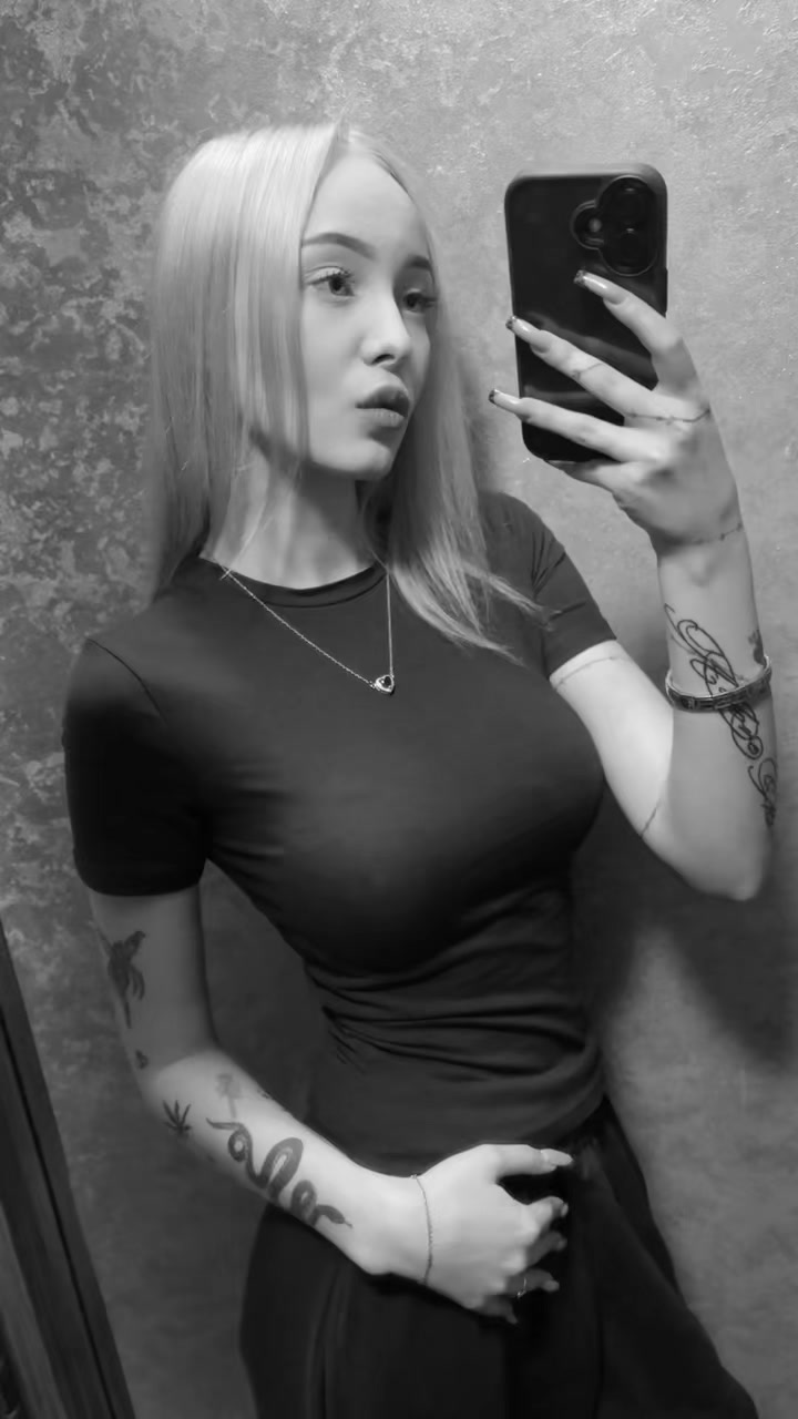 @missviklyy