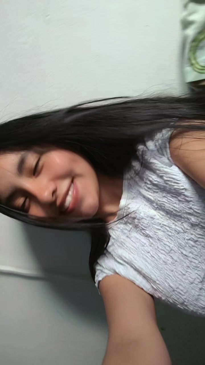 @Mariann Q.🦋
