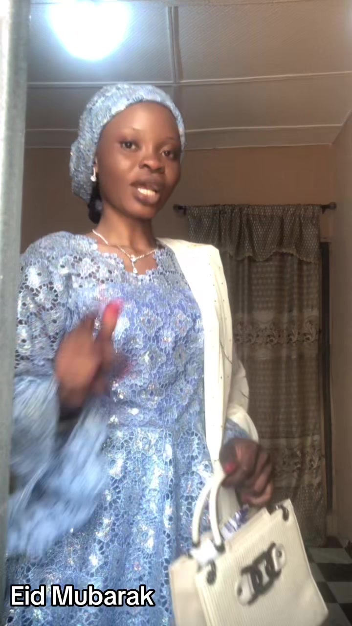 @adesoftfashion