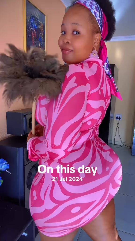 @Curvilicious 🥰F