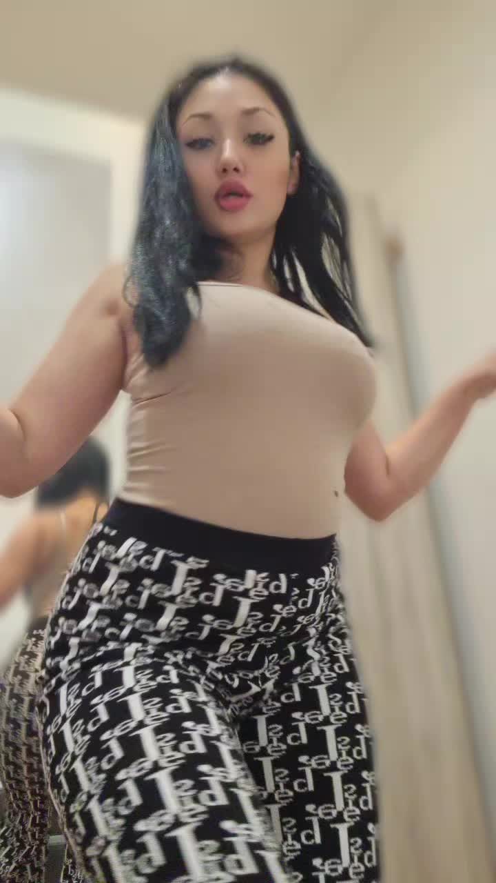 @karlascumpika