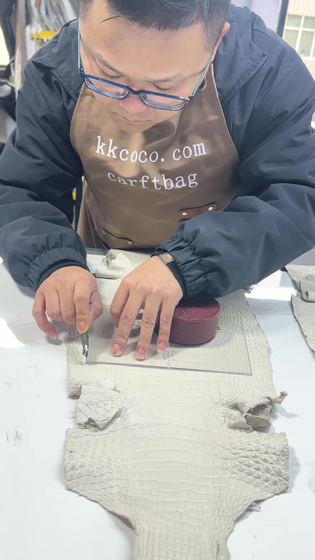 @zfisxqpo