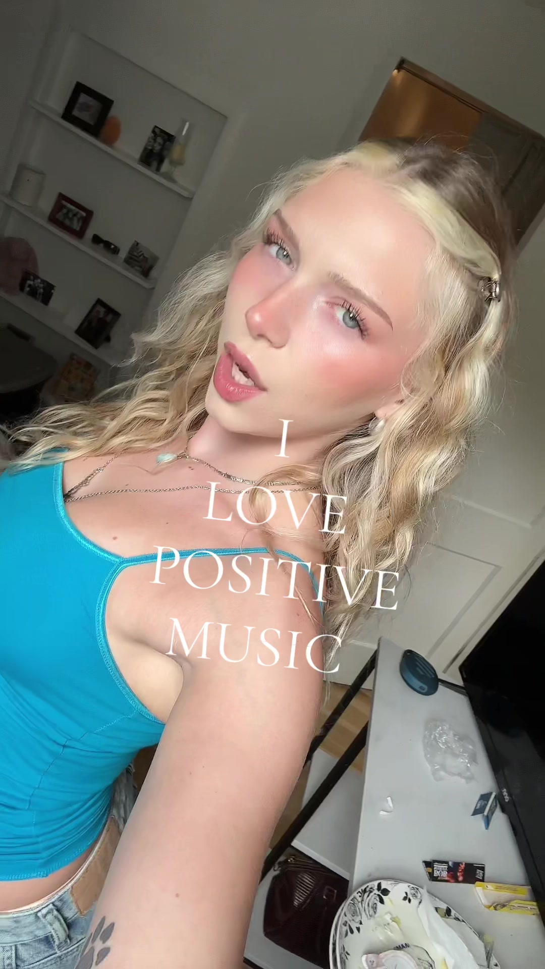 @ays ☮︎