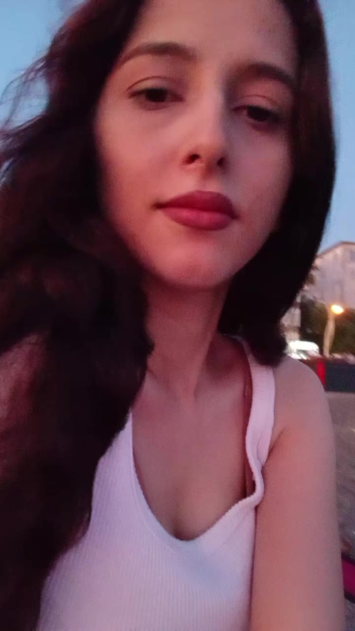 @81eminee