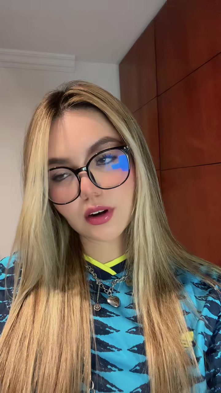 @Tati🦋