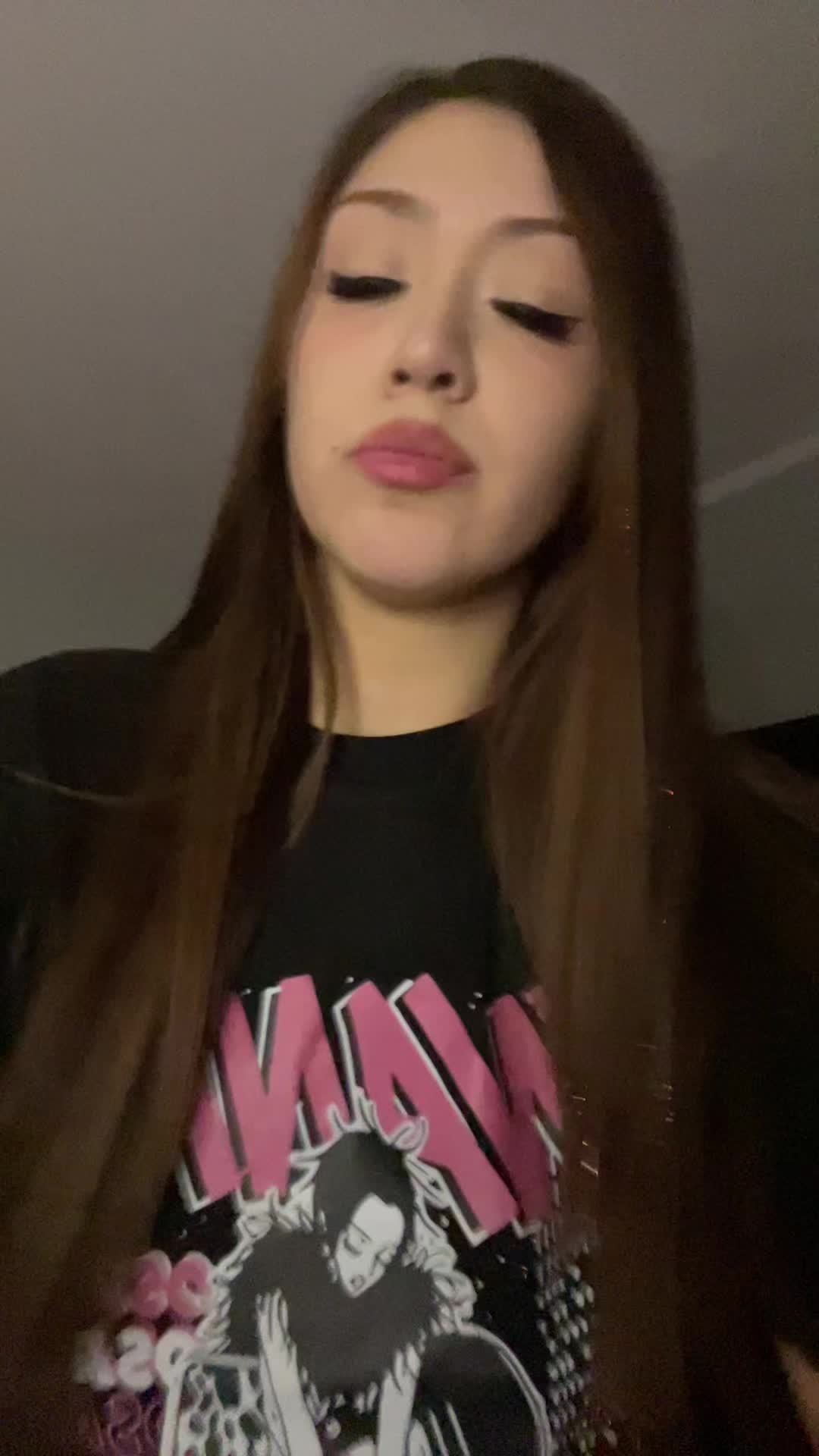 @Lesliee