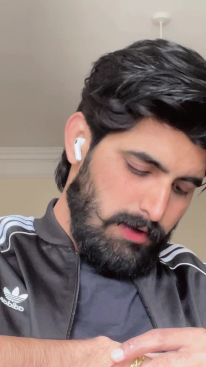 @Hamza Gujjar🇬🇧🇵🇰