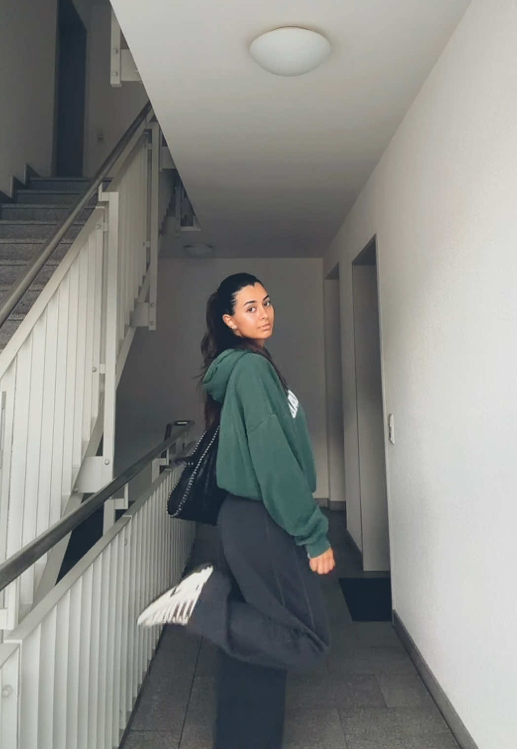 @atinaazizam