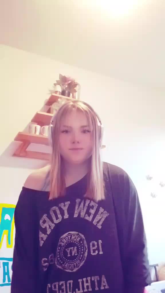 @Jessi 20 ☺️