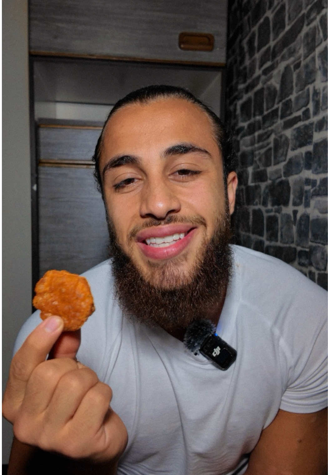 @EatwithMo 🍔