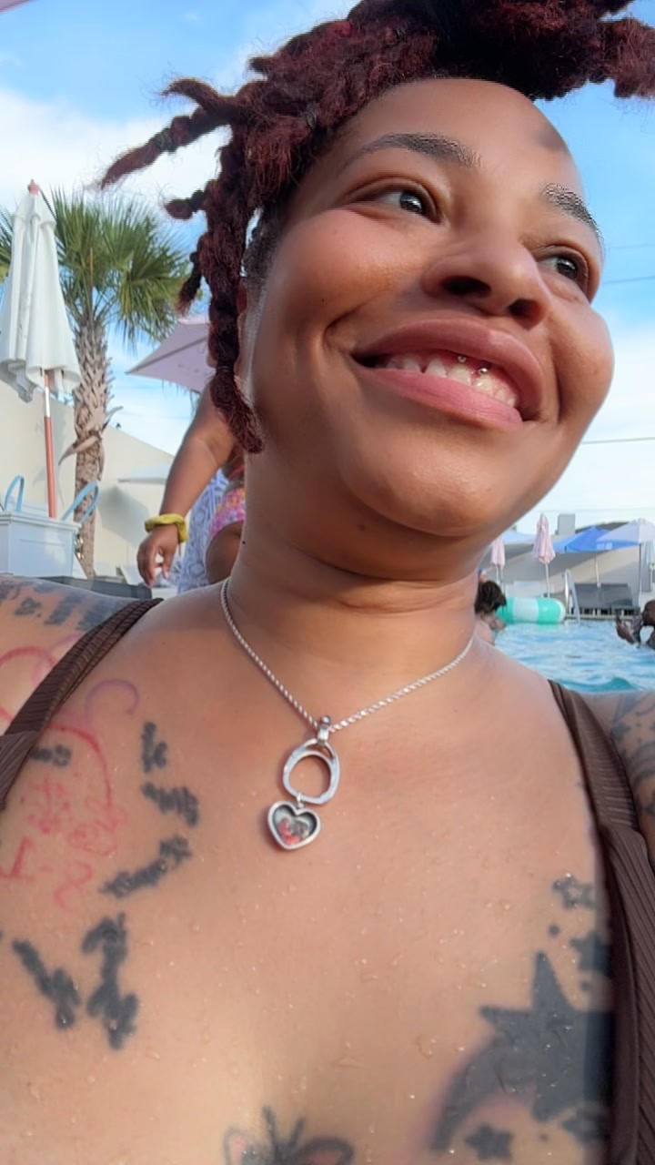 @Nonchalant Beauty😘
