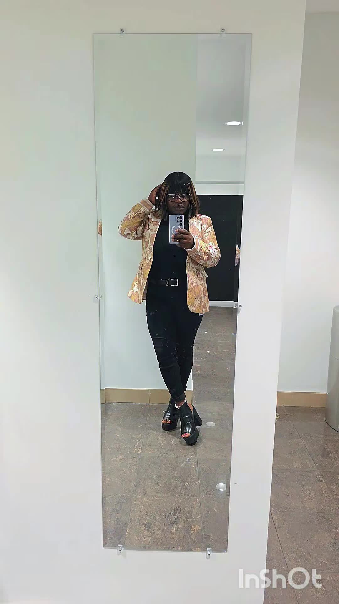 @Lilly B🇨🇲🇺🇸