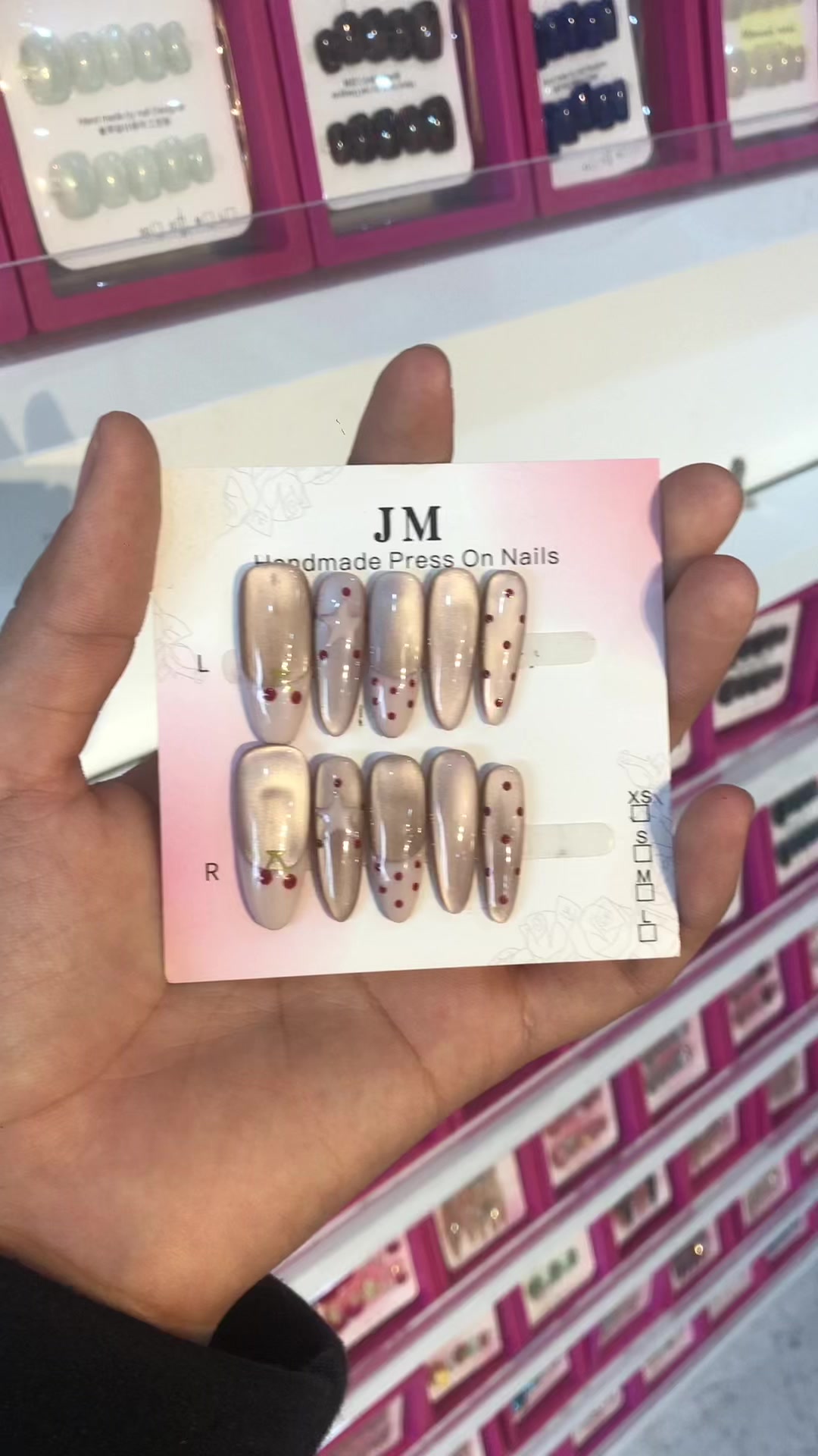 @JMhandmadepressonnails