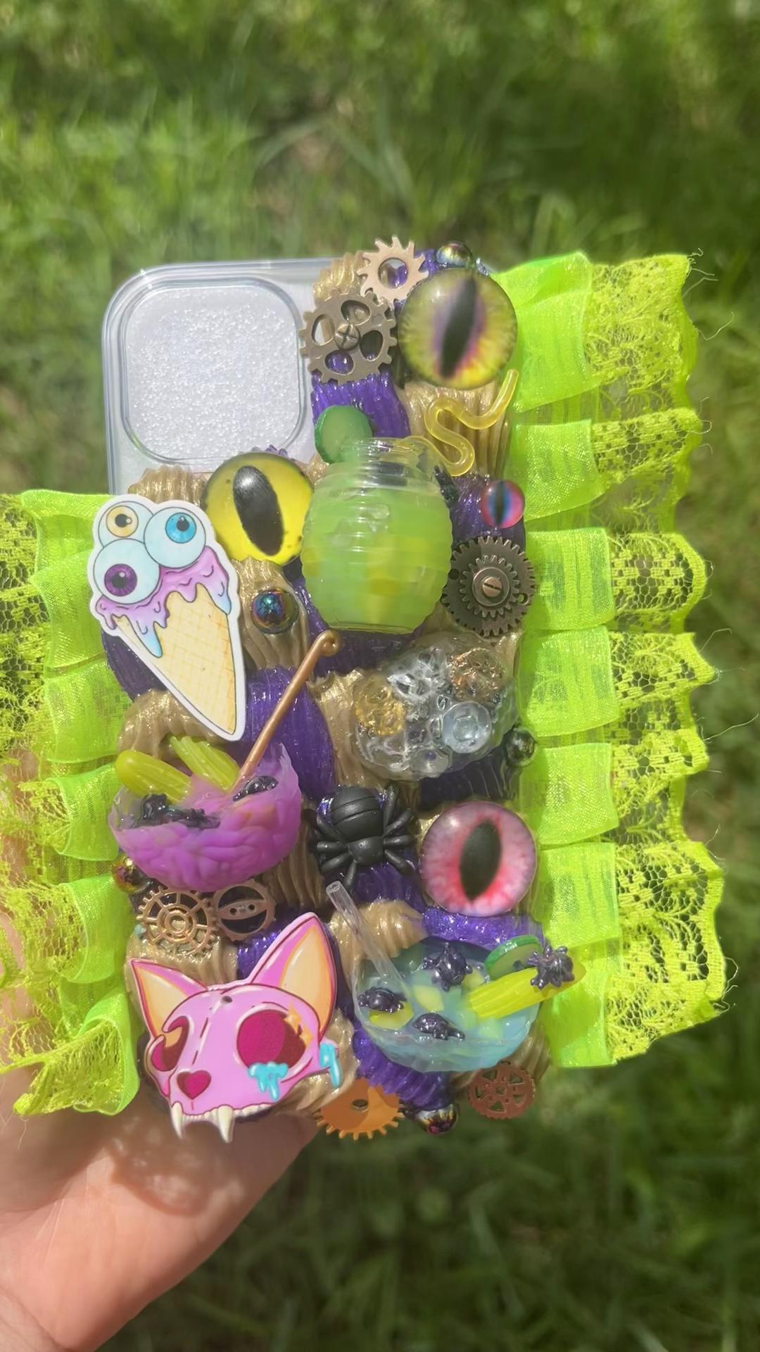 @Kawaii Decoden Cases LLC